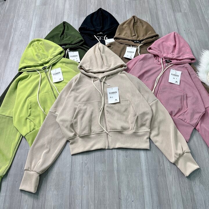 Áo Khoác Thời Trang Bigsize Nữ Tay Dài Dáng Lửng Phom Bomber Vải Xốp Họa Tiết Tam Giác KHOAC5