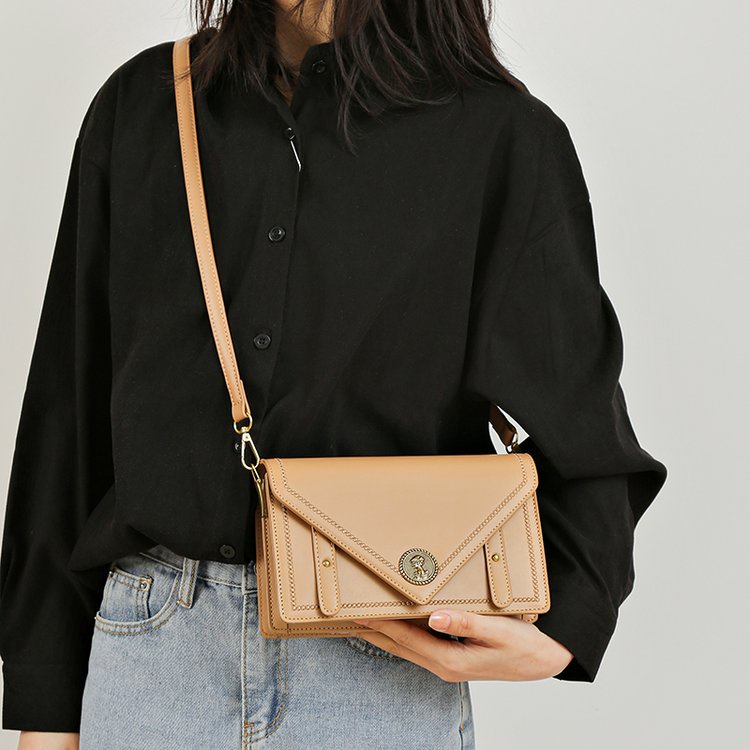 Túi Đeo Chéo Hình Vuông Nhỏ Có Khóa Thời Trang Cho Nữ