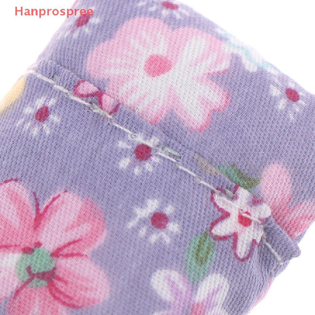 Set 2 Gối Mini Tỉ Lệ 1 / 12 Trang Trí Nhà Búp Bê