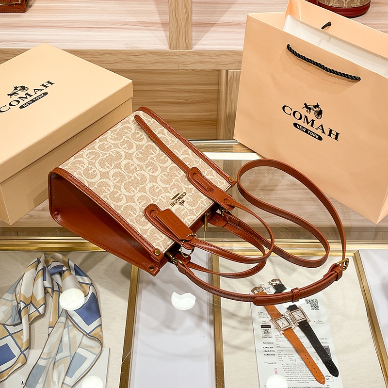 Túi Đeo Chéo Famy Thời Trang Mới 2023 Cho Nữ