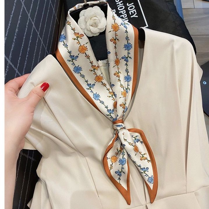 Khăn Quàng Cổ Dài Đa Năng In Họa Tiết Hoa Cổ Điển