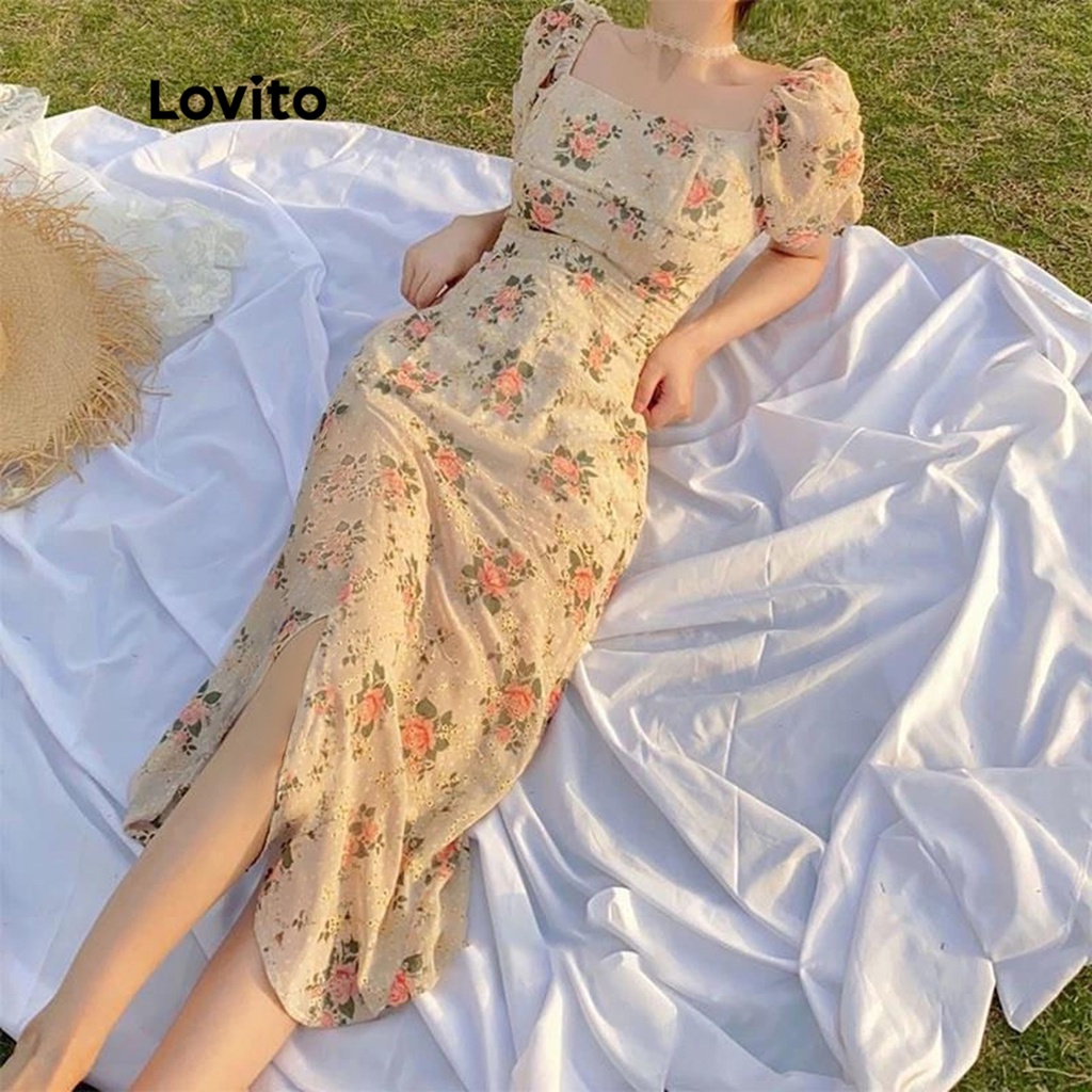 Đầm midi Lovito dáng chữ A tay ngắn cổ vuông xẻ tà trước họa tiết hoa cơ bản cho nữ LNE02201 (màu quả mơ)