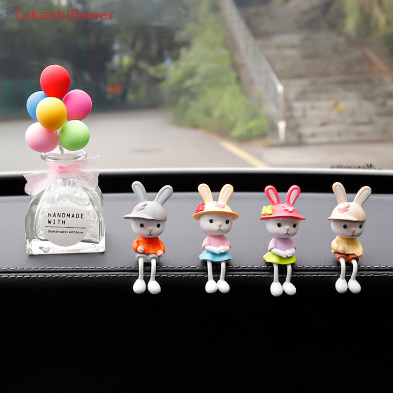 Bộ 4 Chân Treo Trang Trí Nội Thất Xe Hơi Hình Thỏ Xinh Xắn