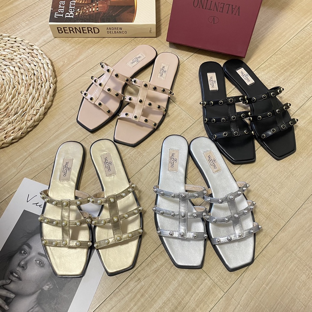 Dép Sandal Đế Bằng Valentino 2023 Thời Trang Cho Nữ