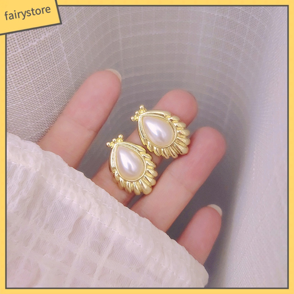 1 Đôi Bông Tai Hình Học Đính Ngọc Trai Giả Lấp Lánh Chống Phai Màu Thời Trang Cho Nữ