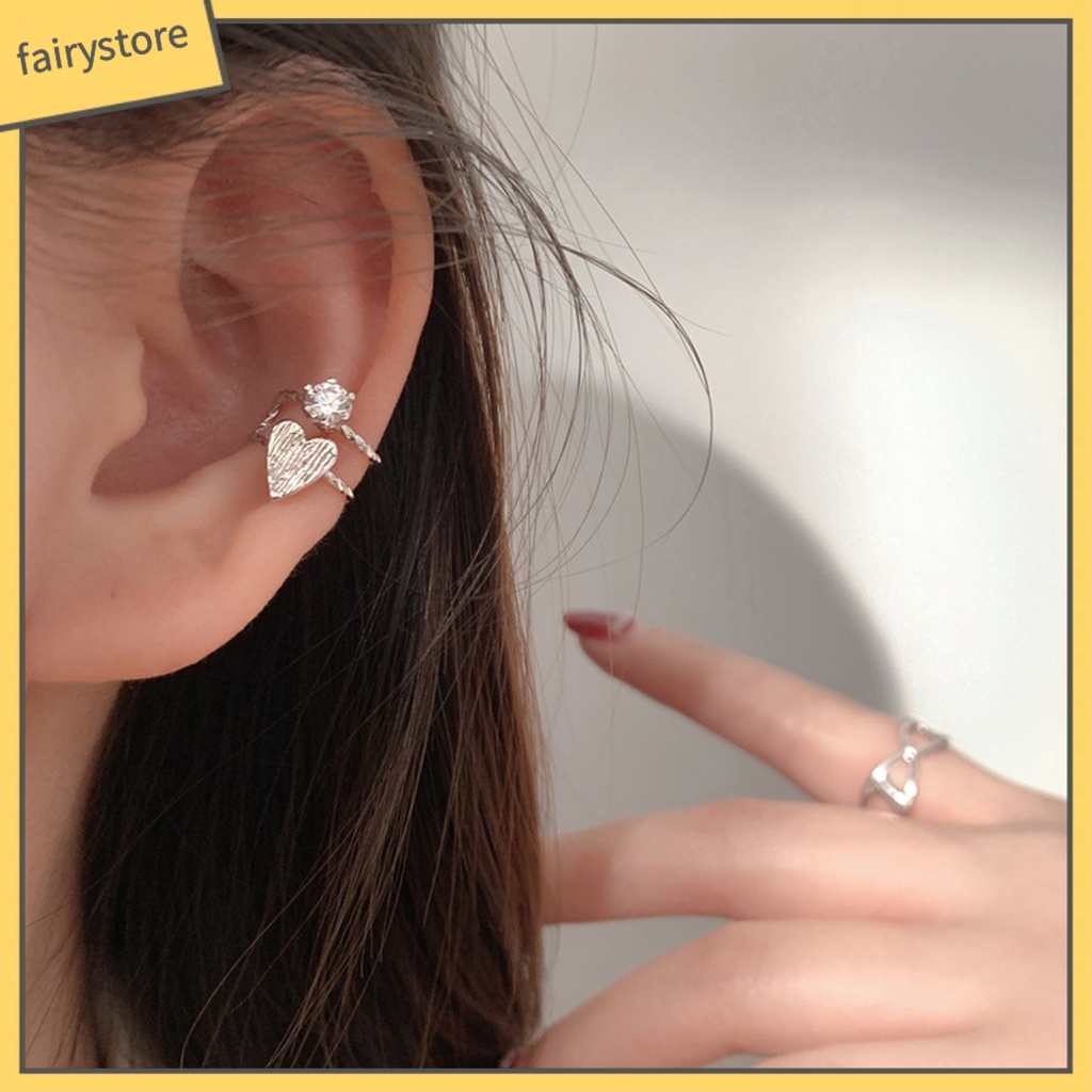 1 Khuyên Kẹp Vành Tai Hình Trái Tim Đính Đá Lấp Lánh Dễ Phối Đồ Thời Trang Cho Nữ