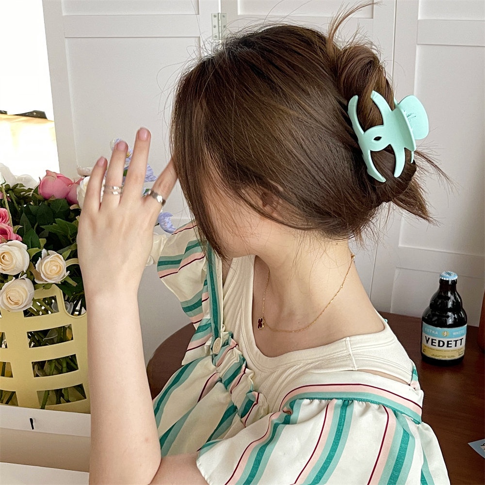 Kẹp Tóc Hình Cá Mập Xinh Xắn Cho Nữ