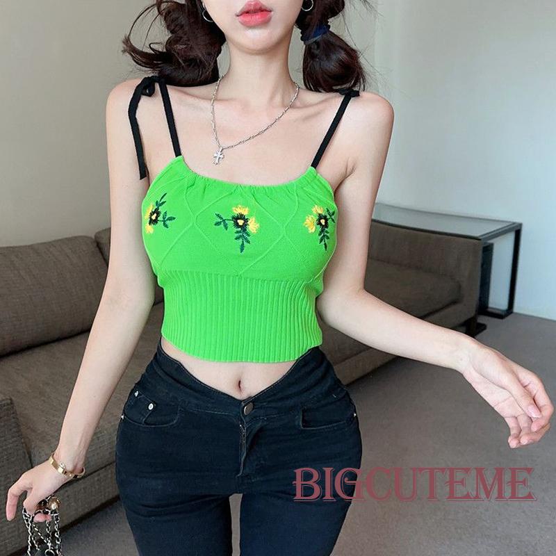 [] - Áo Croptop Dệt Kim Hai Dây Không Tay Thêu Hoa Màu Xanh Lá Cho Nữ