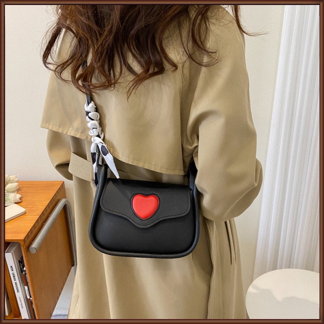 Túi Đeo Chéo Nắp Gập Trái Tim Màu Sắc Tương Phản Đơn Giản Hợp Thời Trang Cho Nữ
