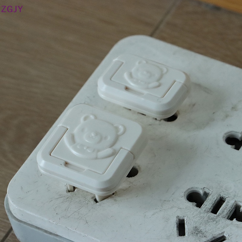 Set 5 Nắp Đậy Ổ Cắm Điện 2 / 3 Lỗ Hình Gấu Bảo Vệ An Toàn Cho Bé Mới