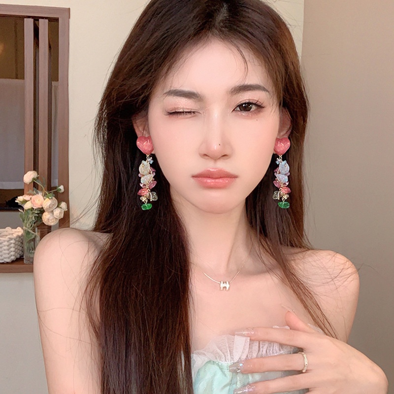 Hoa Tai Dáng Dài Mặt Hình Trái Tim Đính Đá Phối Tua Rua Thời Trang