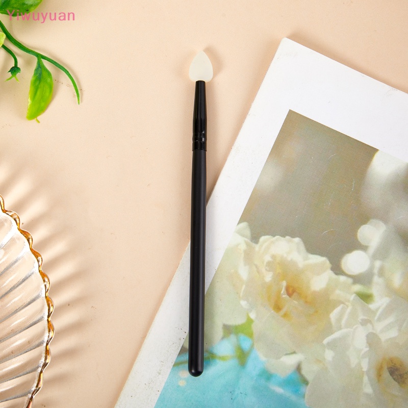 Bộ 5 Cọ Trang Điểm Mắt Môi Mặt Bằng Silicon Mềm