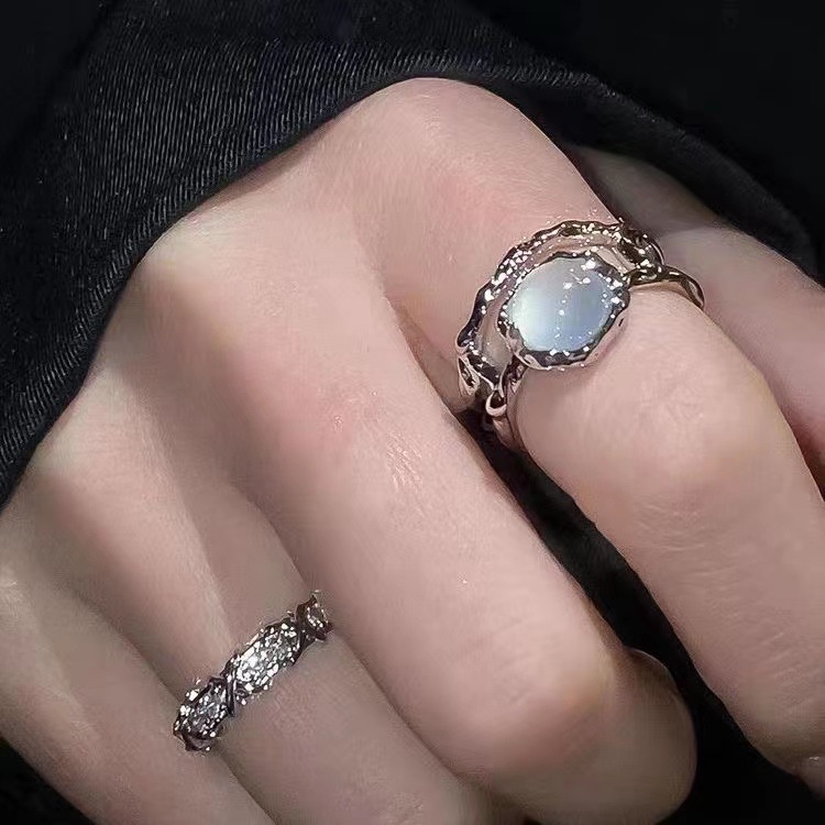 Nhẫn Mở Đính Đá Mặt Trăng Thời Trang