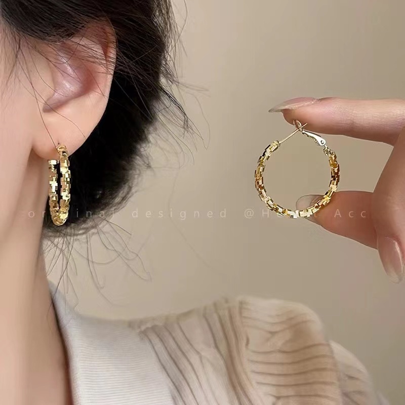 Bông Tai Kim Loại Màu Vàng / Bạc Thiết Kế Độc Đáo Thời Trang Cho Nữ