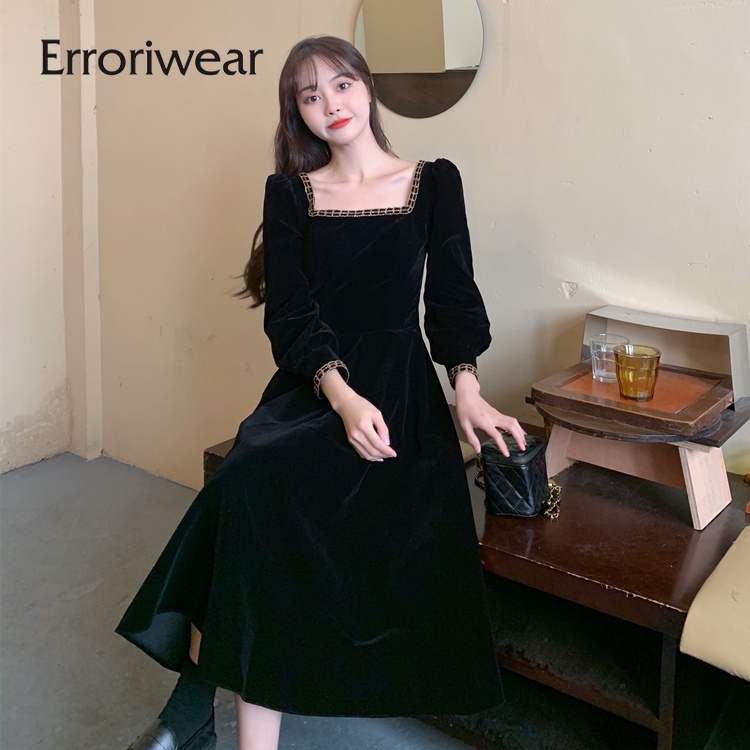 Đầm ERRORIWEAR cổ vuông viền vàng chất nhung rộng rãi thời trang 2023 cho nữ
