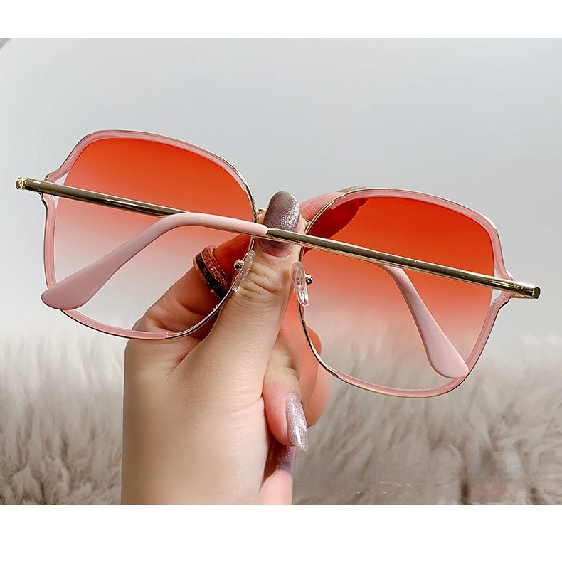 Kính Mát Chống Tia UV Mới Cho Cả Nam Và Nữ