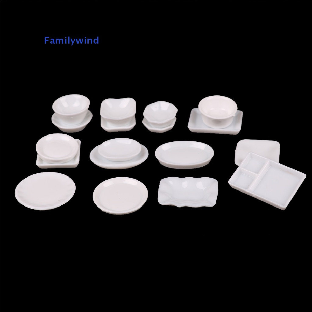 Set 18 Đĩa Nhựa Đồ Chơi Mini Tỷ Lệ 1 / 12 Dùng Để Trang Trí Nhà Búp Bê
