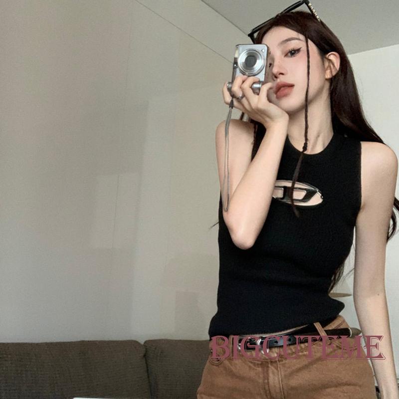 [] Áo Thun Ba Lỗ Không Tay Cổ Tròn In Chữ Rỗng Màu Trắng / Đen Thời Trang Đường Phố Mùa Hè Cho Nữ