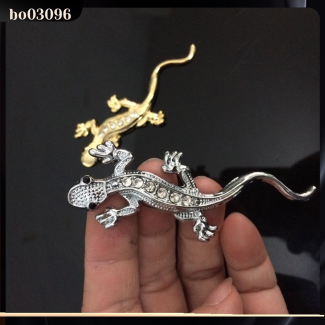 Decal Kim Loại Hình Gekko Japonicus 3D Dán Xe Hơi