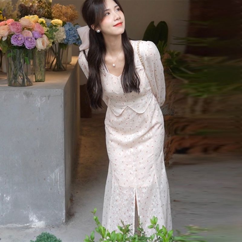 Đầm Đuôi Cá Giả Hai Mảnh Họa Tiết Hoa Nhẹ Nhàng Phong Cách Hàn Quốc Mùa Xuân