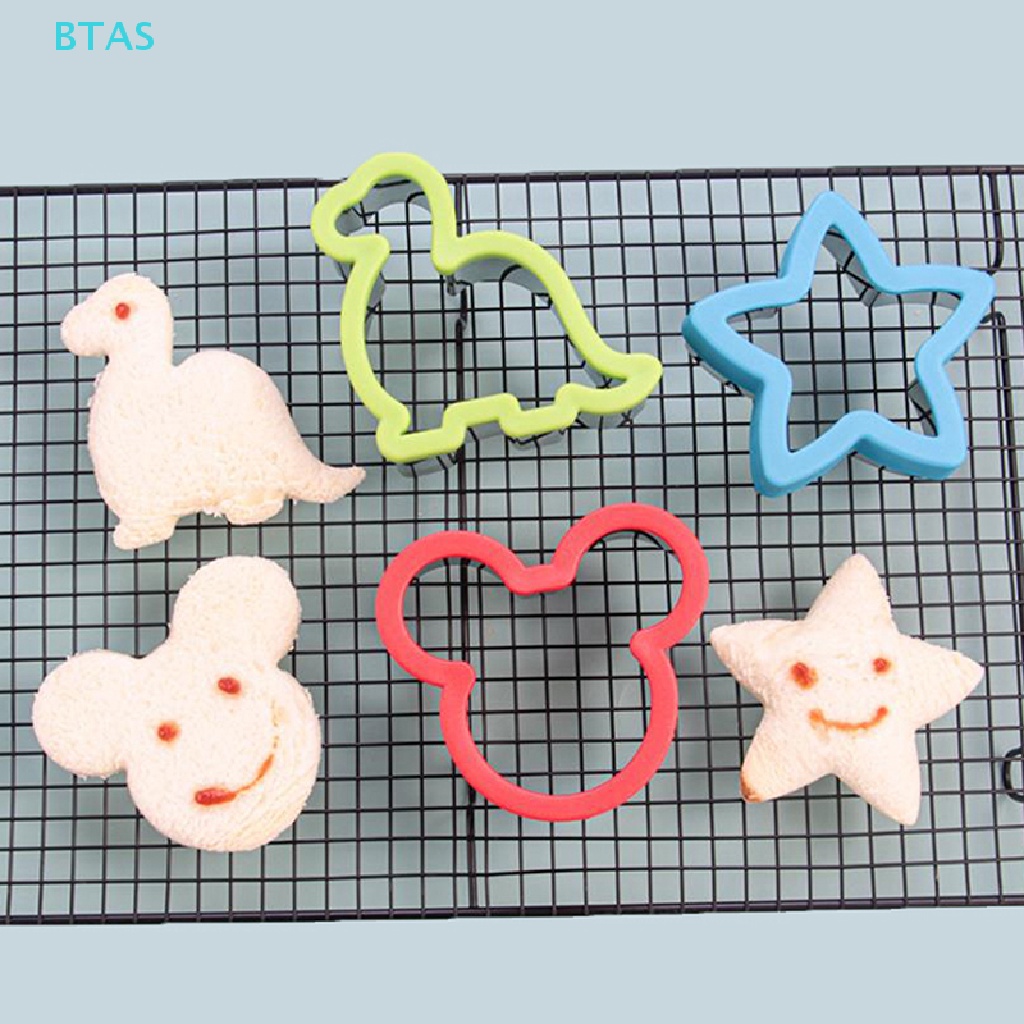 Khuôn Cắt Bánh Mì Sandwich Bằng Nhựa Và Thép Không Gỉ Hình Động Vật Hoạt Hình