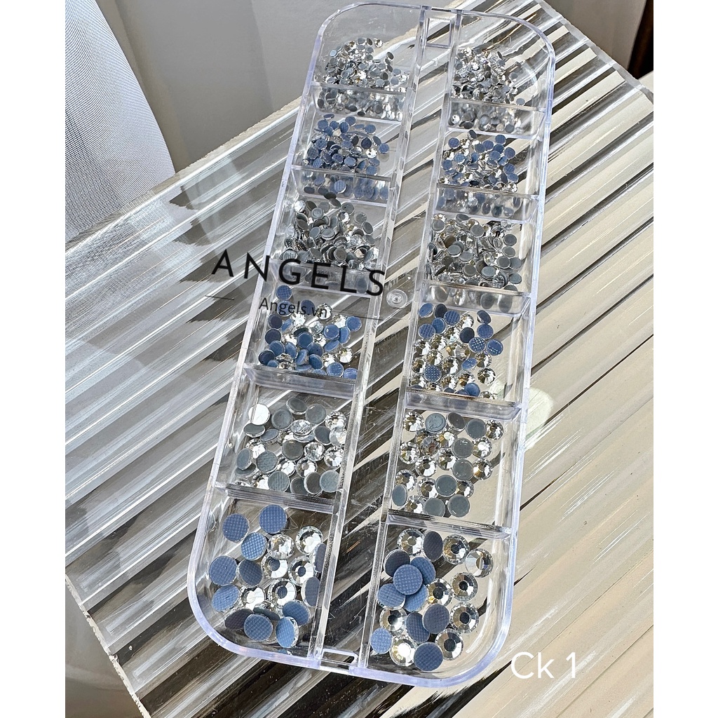 Đá chân keo, trang trí móng siêu xinh Nails 18