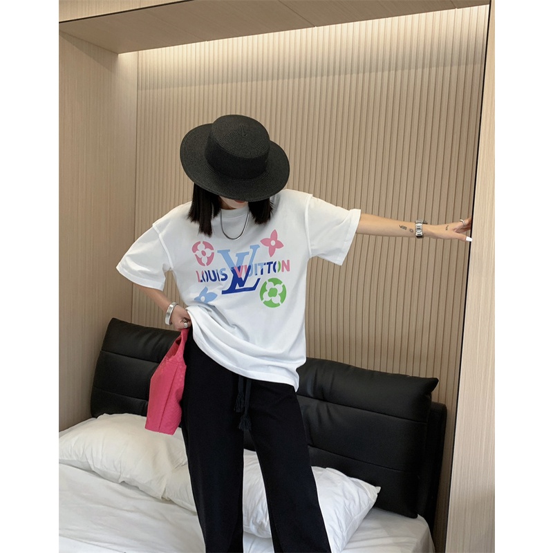 Áo Thun Tay Ngắn In Logo Graffiti Màu Vàng Đồng V88- Thời Trang Cổ Điển