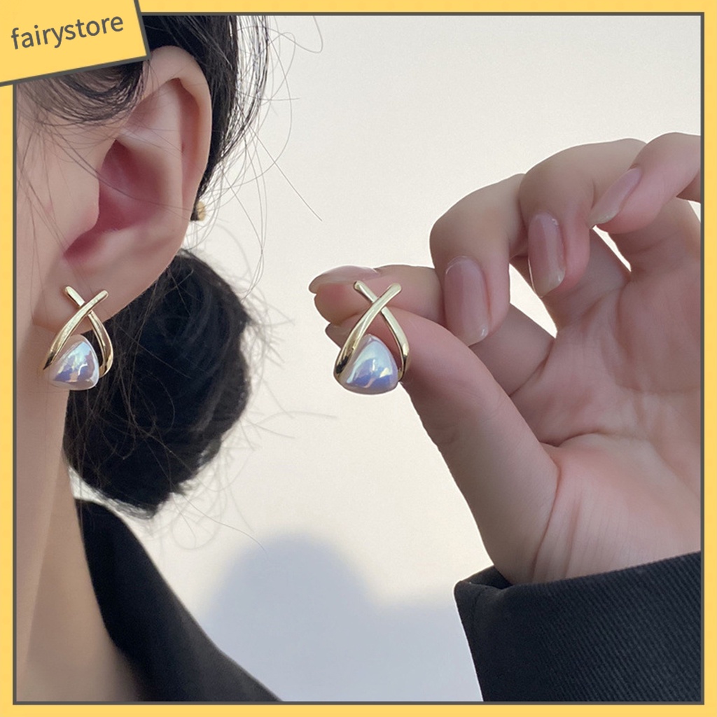 1 Đôi Bông Tai Hình Tam Giác Đính Ngọc Trai Nhân Tạo Phong Cách Hàn Quốc