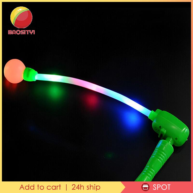 [Baosity1] Đũa Phát Sáng Cho Bé Trình Diễn Nhảy Múa