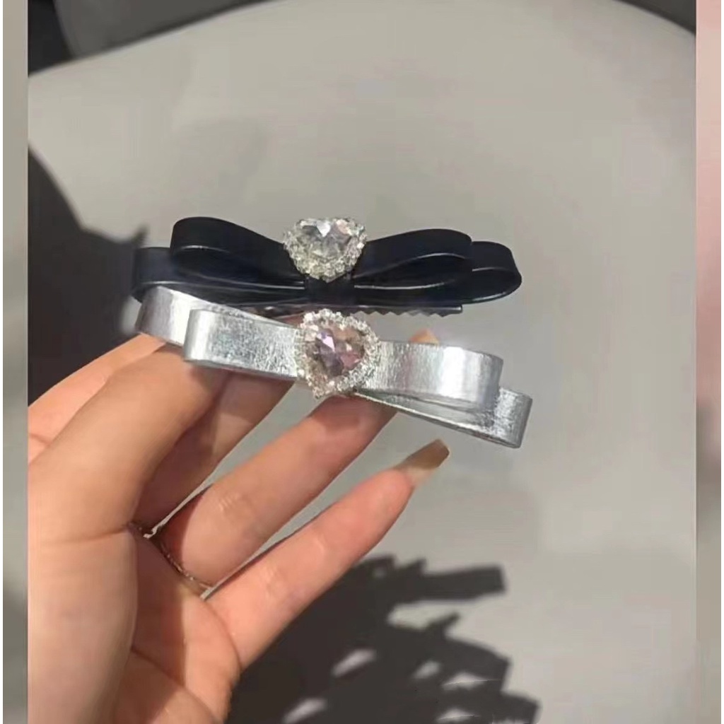 Kẹp Tóc Nơ Bằng Da Đính Kim Cương Lấp Lánh Phong Cách Mới