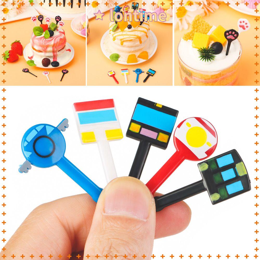 Nĩa Ăn Trái Cây Hình Dáng Dễ Thương Cho Bé