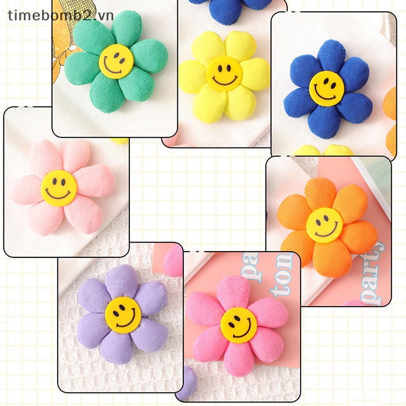 1 Huy Hiệu Cài Áo Hình Hoa Hướng Dương Mặt Cười Nhiều Màu Dễ Thương