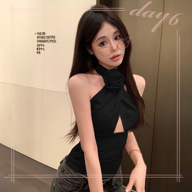 Áo Croptop Sát Nách Hoạ Tiết Hoa Thiết Kế Dây Đan Chéo Quyến Rũ