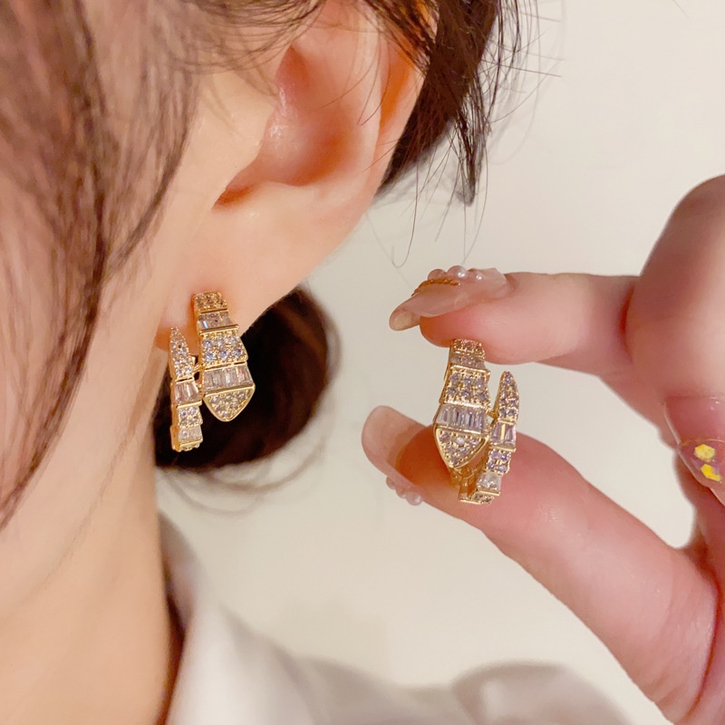 Bông Tai Mạ Bạc Hình Rắn Đính Đá Zircon Sang Trọng