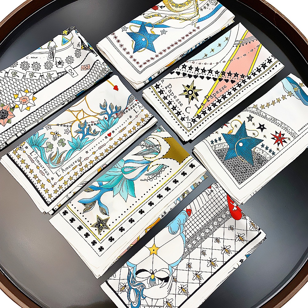 Khăn Quàng Cổ Vuông Nhỏ Xinh 53cm Thời Trang Công Sở Cho Bạn Gái