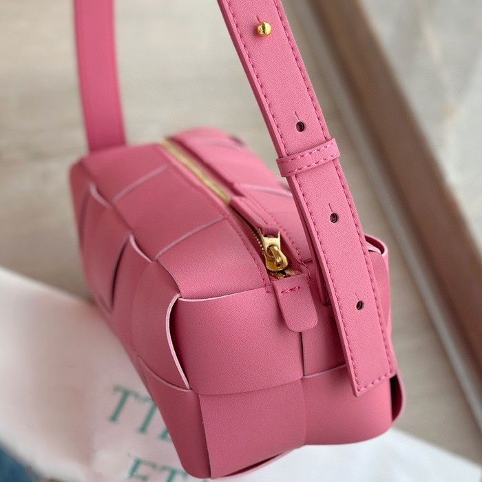 Bottega Veneta leather woven bag women's pink underarm bag fashionable all-match shoulder bag 2023 new advanced portable pillow bag XDP1