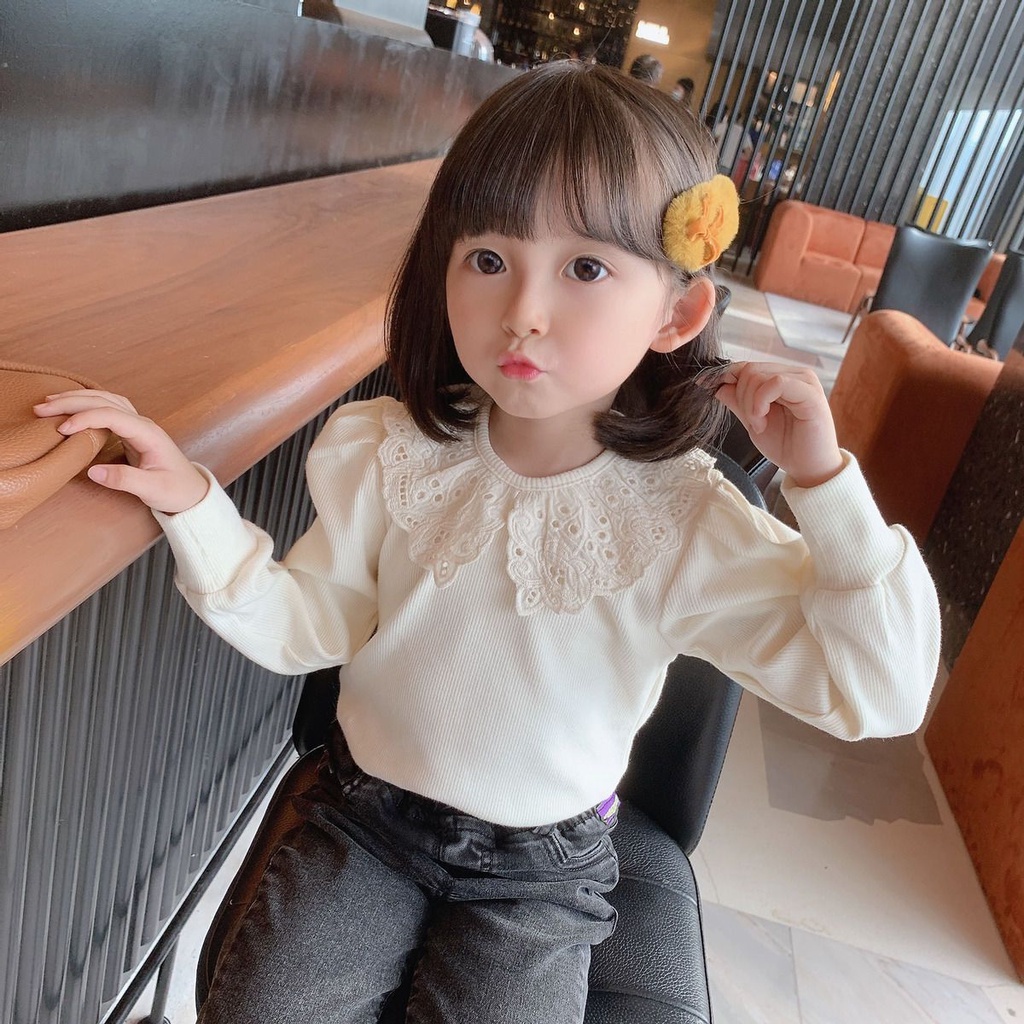 Áo thun tay dài phối ren thời trang phong cách mùa thu cho bé gái