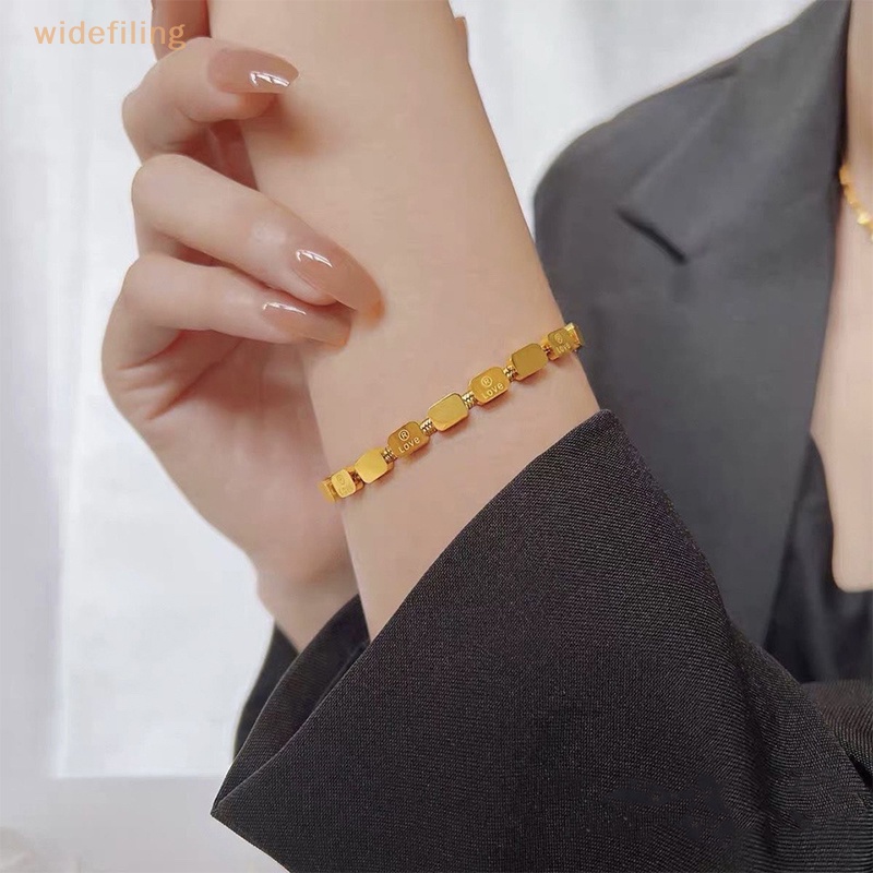 Vòng Đeo Tay Bằng Thép Titan Mặt Khối Lập Phương Màu Sắc Vàng Kim Phong Cách Vintage Dành Cho Nữ