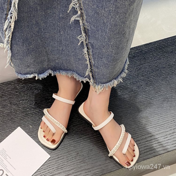 Sandal Đế Thấp 3cm Chất Liệu Cao Su PU Phong Cách Thời Trang Mới 2023