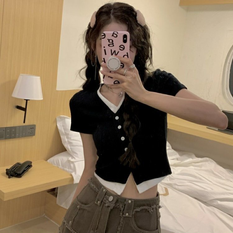 Mùa hè phong cách mới tương phản màu khâu thiết kế v-cổ ngắn top t-shirt phụ nữ