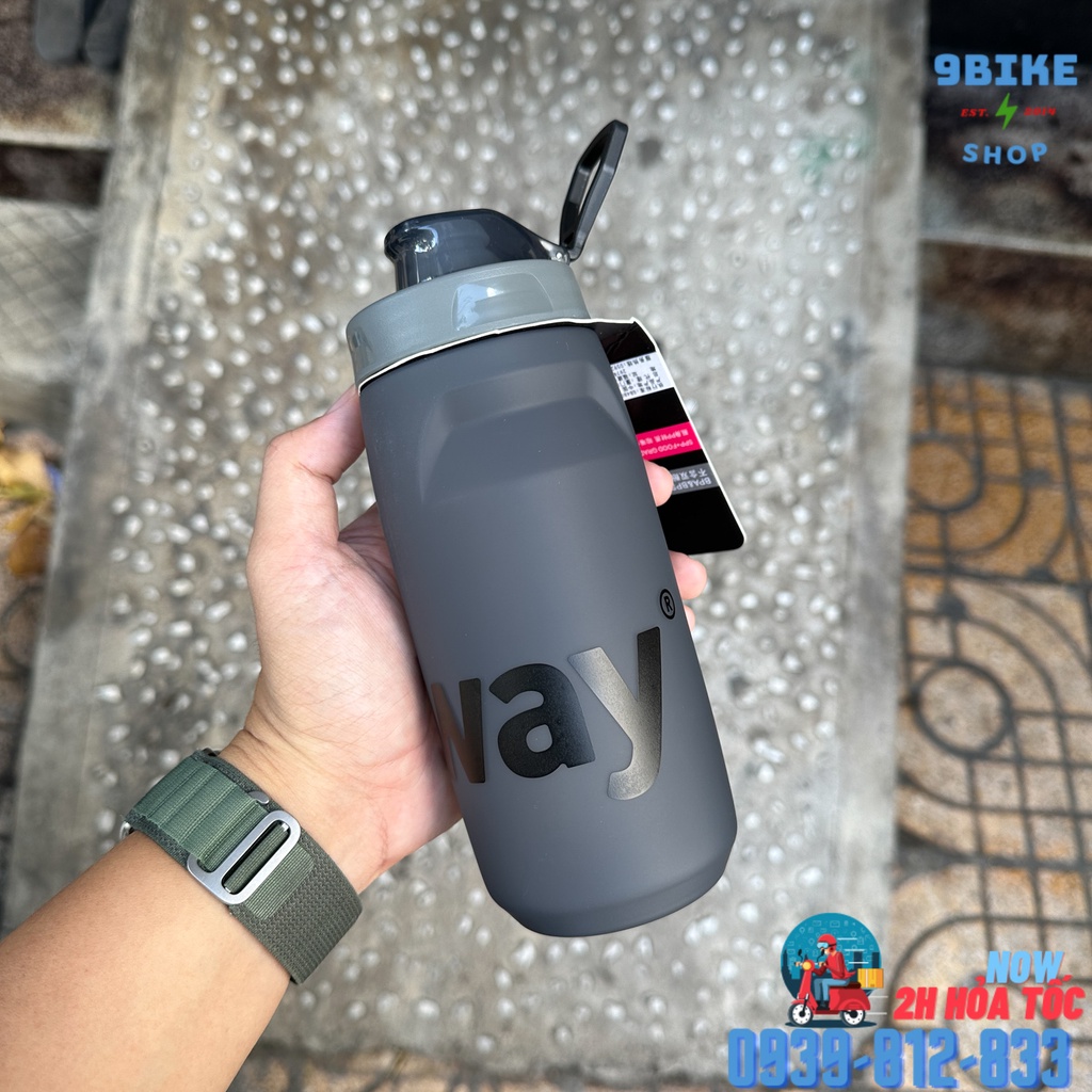 Bình nước thể thao chạy bộ đạp xe leo núi cao cấp có nắp đậy BETWAY 620ml 750ml - Màu xám