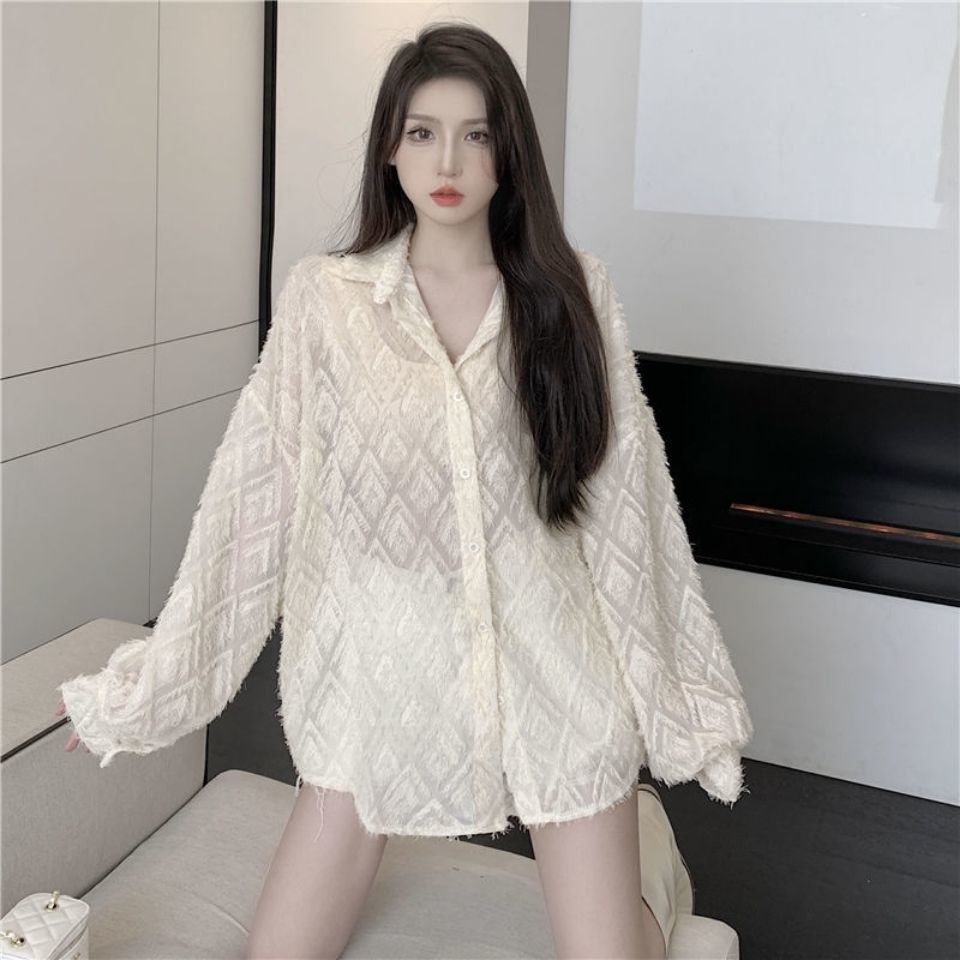 Áo sơ mi ren đen phụ nữ thiết kế niche mùa xuân thu sexy tính khí preppy phong cách áo sơ mi mid-length loose top