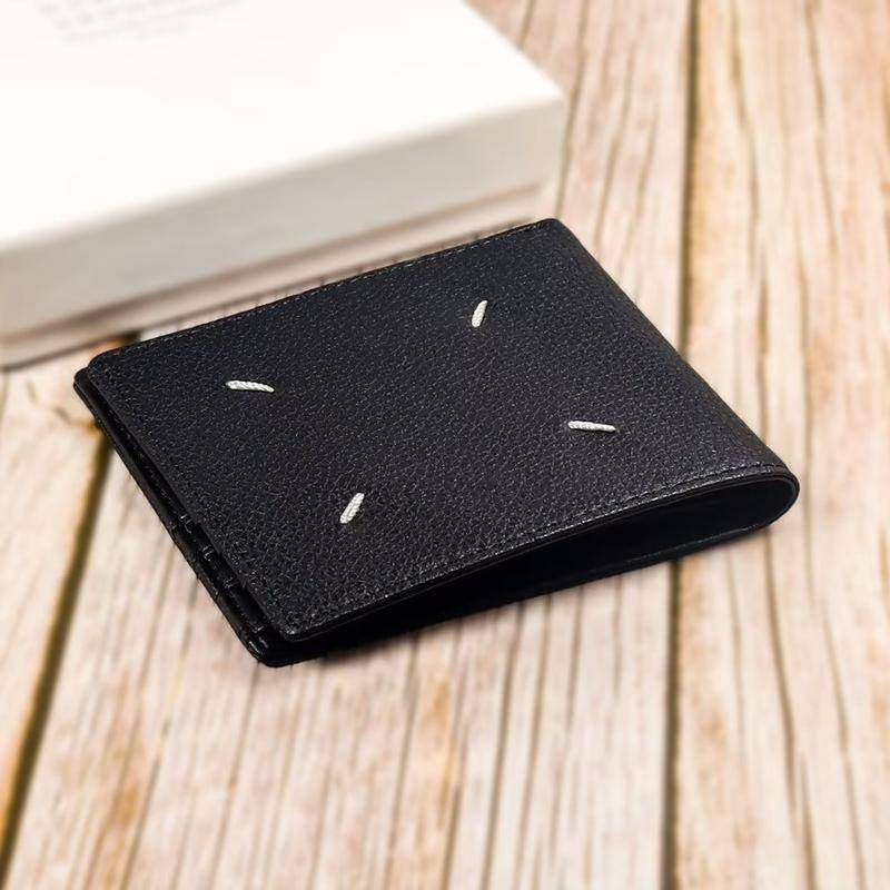 Ví da gấp logo mm6