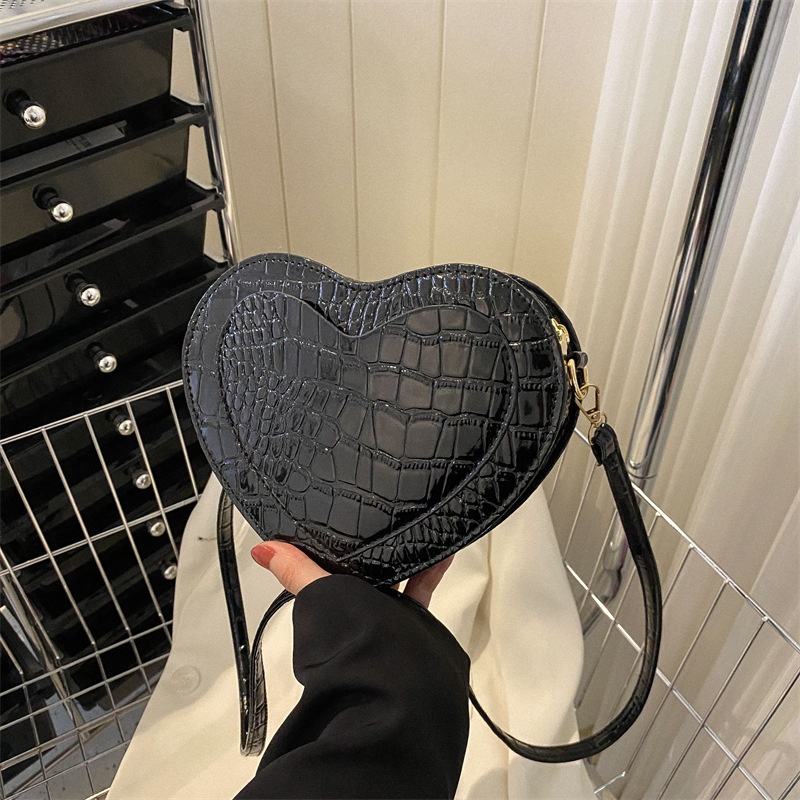 Túi Xách Đeo Vai Màu Laser Họa Tiết Trái Tim Thời Trang Mùa Xuân 2023 Cho Nữ