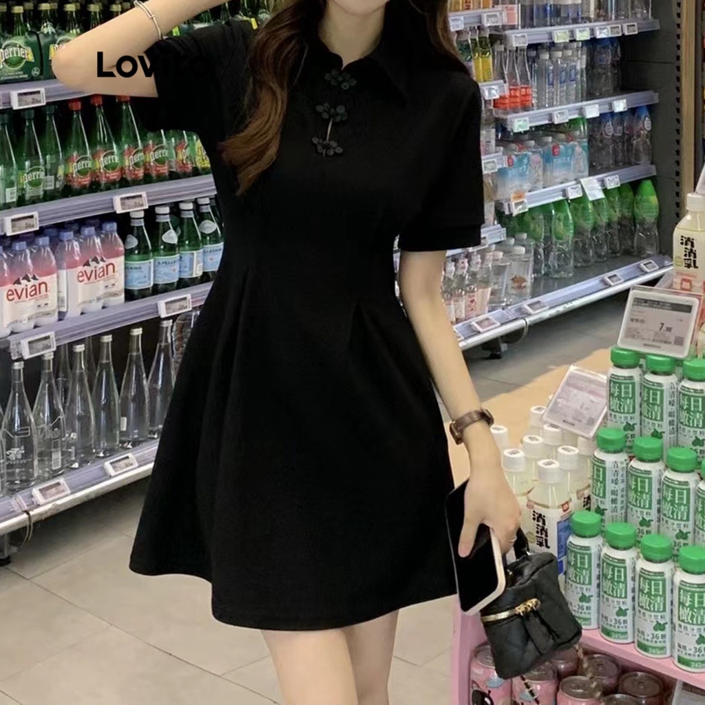 Đầm Lovito xếp nếp phối nút trước màu trơn thường ngày cho nữ LNE05104 (màu đen)