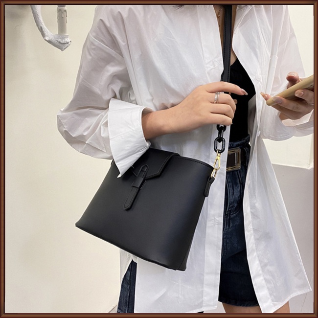 Túi Xách Da Pu Đeo Chéo Cỡ Lớn Phong Cách Retro Thời Trang Cao Cấp Cho Nữ