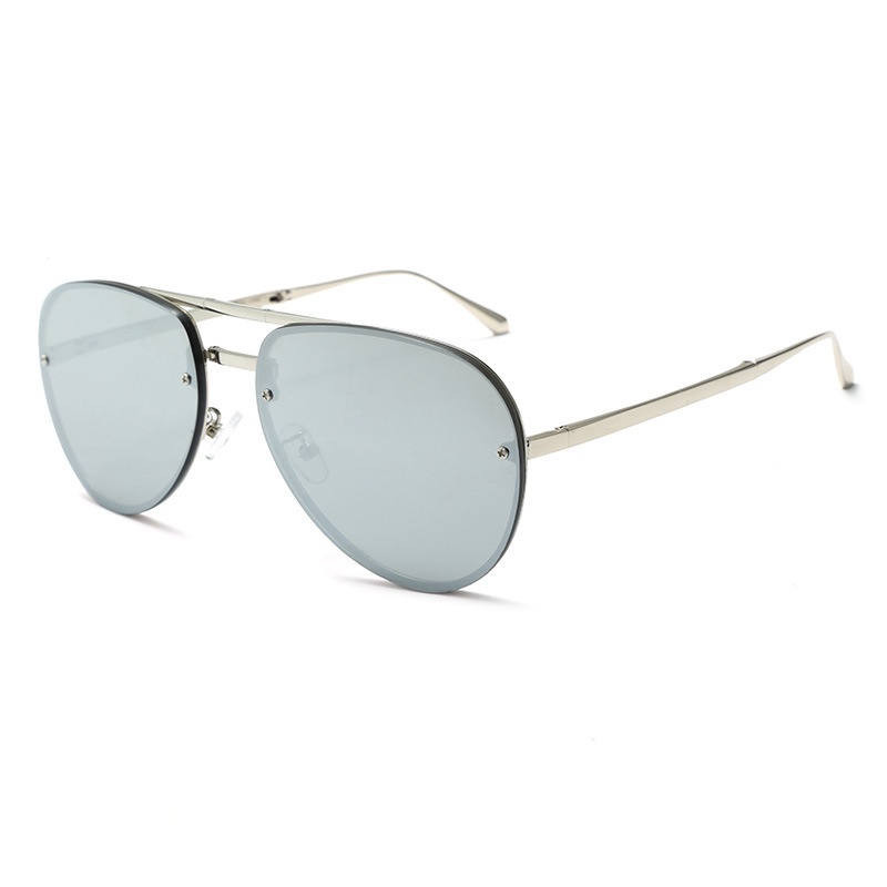 Kính Mát Gọng Kim Loại Mới Cho Cả Nam Và Nữ