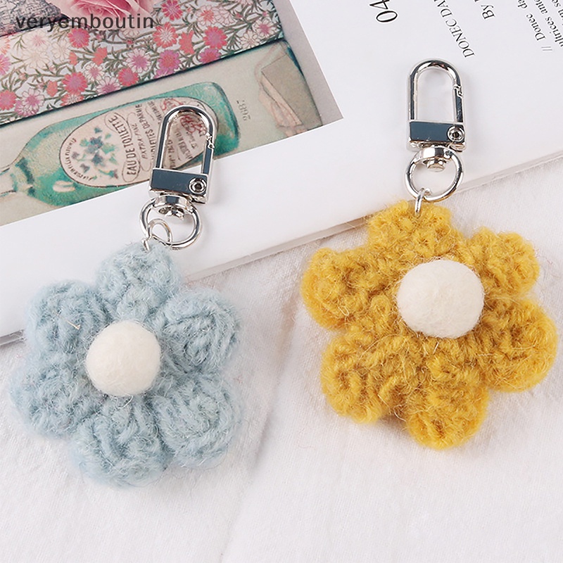 Móc Khóa Hình Bông Hoa Đan Len Màu Sắc Ngọt Ngào Xinh Xắn