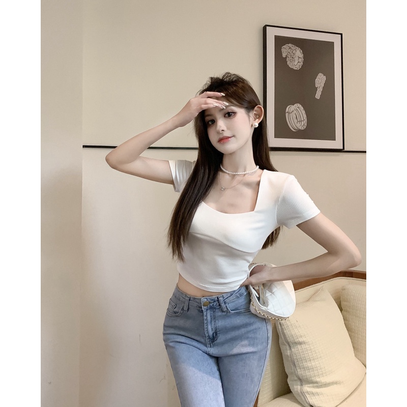 Áo Croptop Ngắn Tay Cổ Vuông Khoét Sâu Phong Cách Quyến Rũ