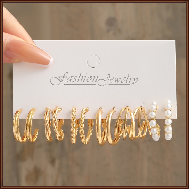 Bộ Khuyên Tai Hình Vuông Bằng Kim Loại Sang Trọng Cho Nữ